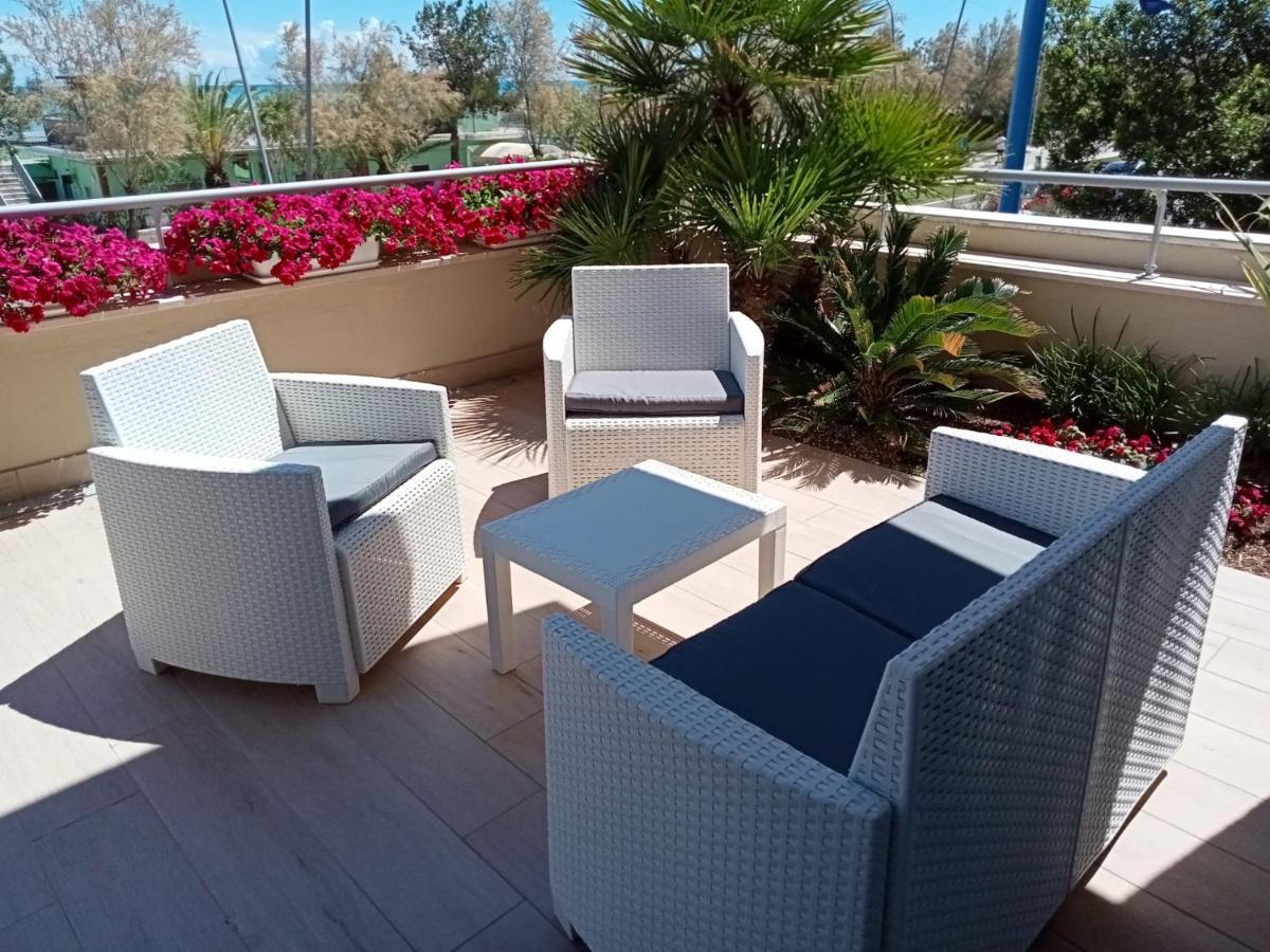 Hotel Maja Пескара Екстер'єр фото