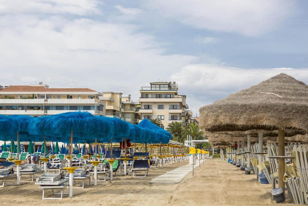 Hotel Maja Пескара Екстер'єр фото
